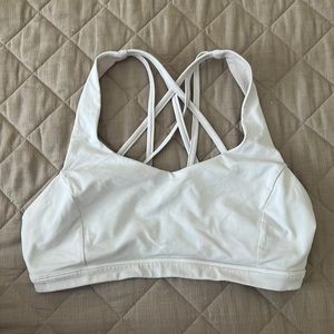 Lululemon free to be serene bra